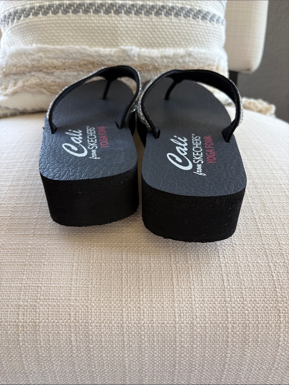 Cali from Skechers yoga foam with Sparkling Floral Crystal Straps - Picture 3 of 6
